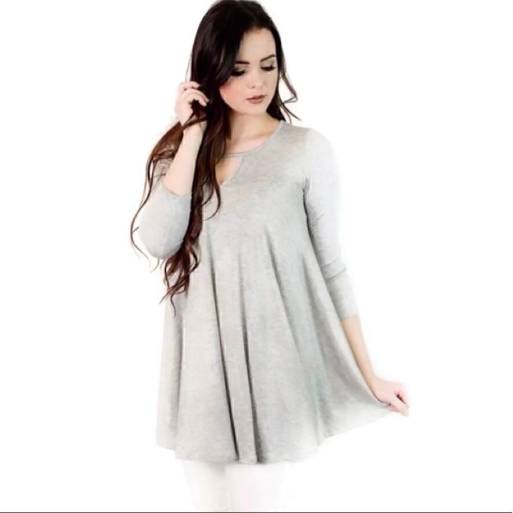Cents of Style Gray Keyhole Tunic Sz XL